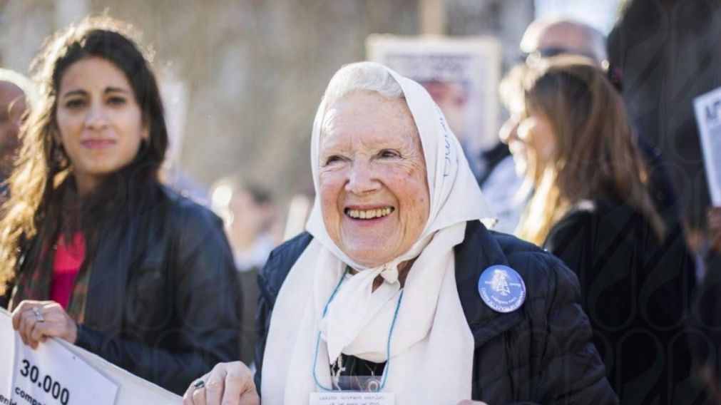 Corti�as fue una incansable luchadora por los derechos humanos y la justicia social.