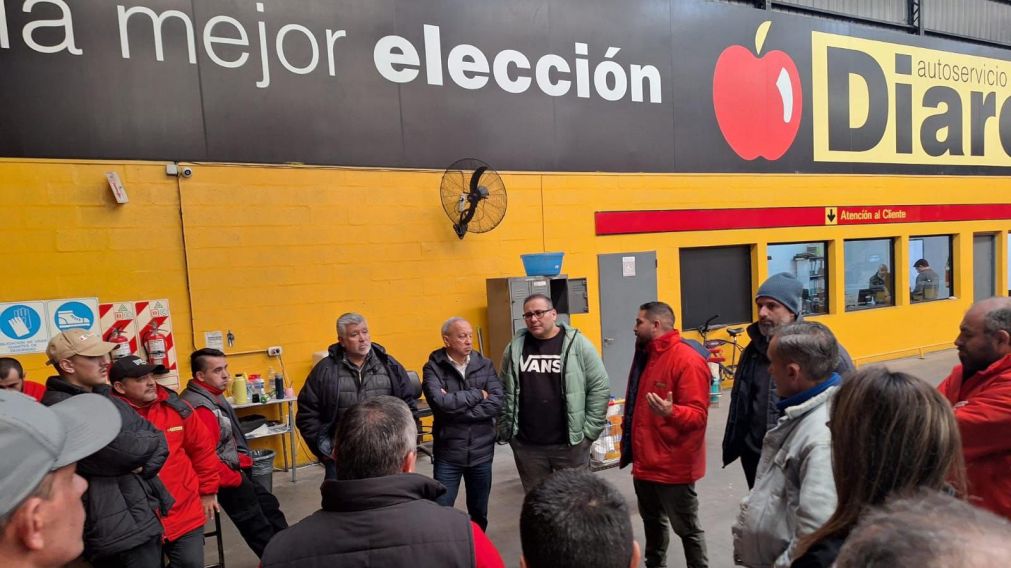 Supermercados en crisis: Diarco cerró su sucursal en Lanús y despidió a todos sus trabajadores