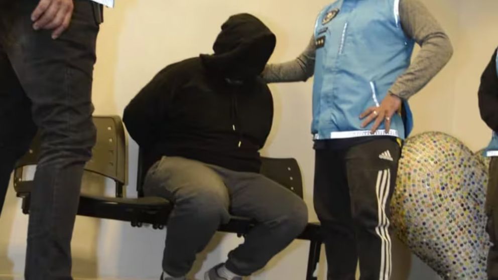 Abel Guzmán al quedar detenido tras más de dos meses prófugos.