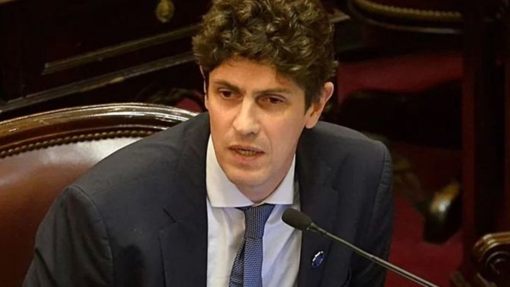 El proyecto de la UCR toma como referencia el sueldo correspondiente a un director de escuela con el máximo de antigüedad.