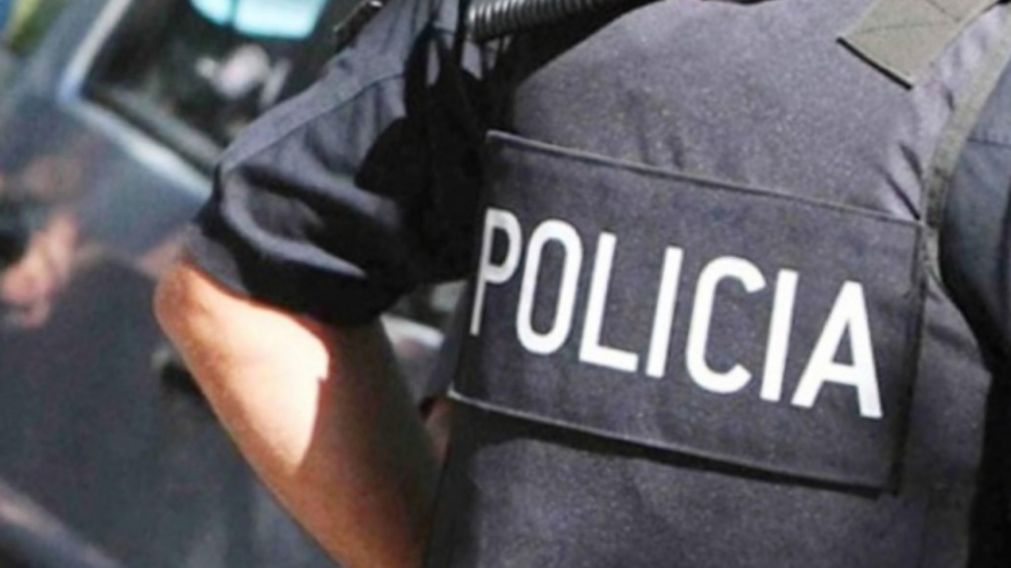 Los malvivientes utilizaron uniformes para concretar el robo en el comercio.