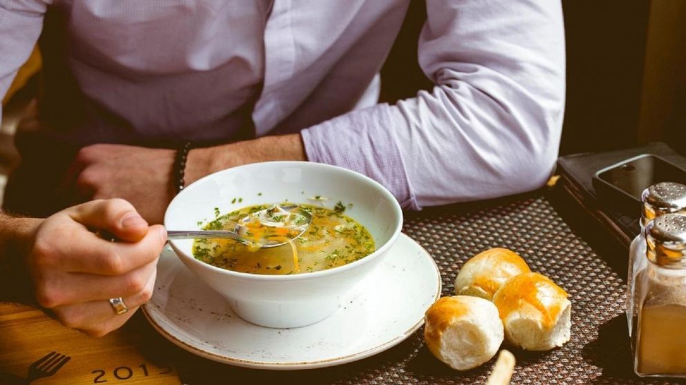 5 recetas de sopas anti fr�o y gripe para sobrevivir al invierno.
