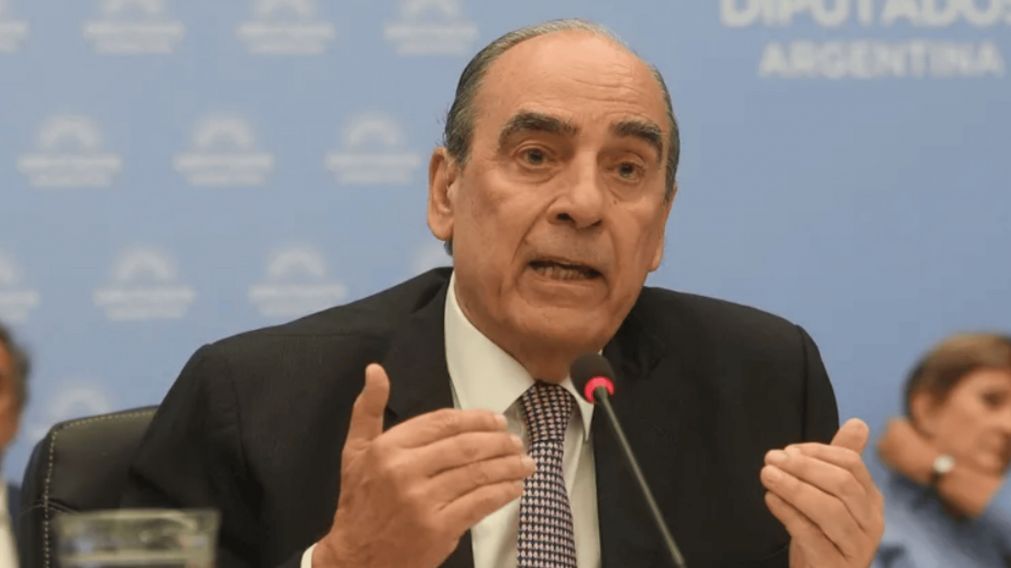 El Gobierno oficializó la salida de Nicolás Posse y la designación de Guillermo Francos en la Jefatura de Gabinete.