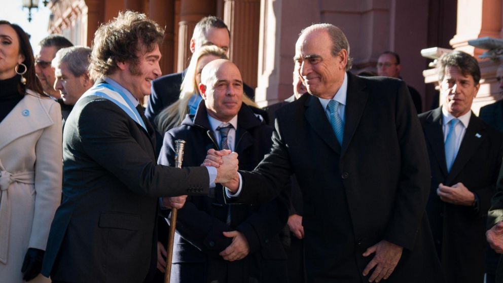 Javier Milei con Guillermo Francos en la previa del Tedeum por el 25 de Mayo.