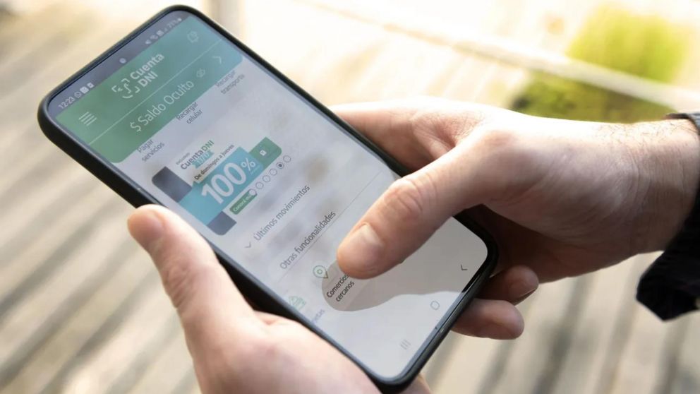 Cuenta DNI: 40% de descuento para universitarios.