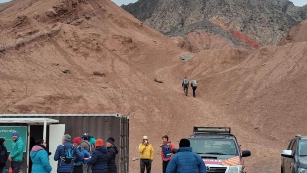 Intensivo operativo en el cerro Tres Marías para recuperar el cuerpo de la turista alemana desaparecida en San Juan
