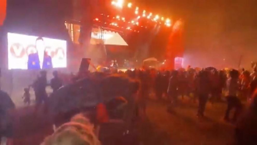 Se desplomó un escenario en un acto electoral en México y al menos nueve perdieron la vida (Imagen captura vídeo).