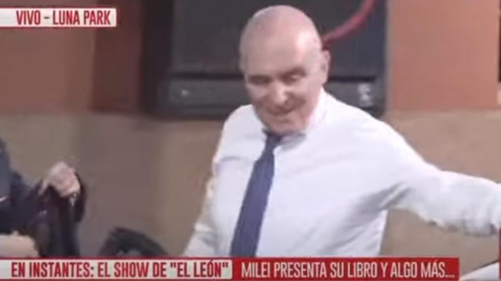 Así el diputado José Luis Espert llegaba al Luna Park.