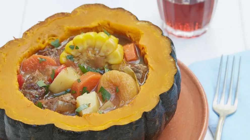 C�mo hacer la verdadera carbonada criolla para celebrar el pr�ximo 25 de mayo.