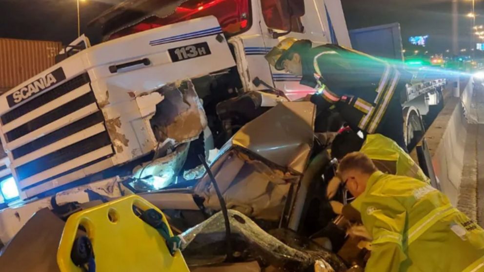 El accidente fatal ocurrió en el kilómetro 15 de la autovía, a la altura de Olivos.