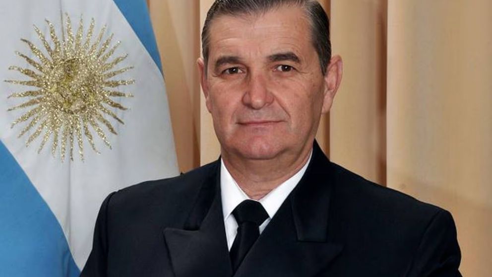 Srur fue pasado a retiro por su falla de conducción que quedó en evidencia al no haber informado en tiempo y forma a las autoridades del Ejecutivo de la grave emergencia en que se encontraba el submarino ARA San Juan.