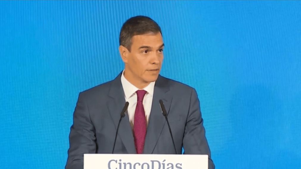 El presidente de España, Pedro Sánchez, exigió una rectificación de su par argentino.