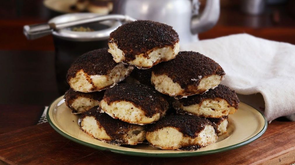 Receta para hacer tortitas negras, fáciles y con pocos ingredientes.