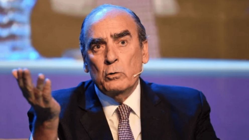 Francos sugirió que la firma del Pacto de Mayo podría ser aplazada hasta que se apruebe la Ley Bases