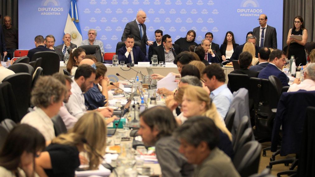 El oficialismo sigue en búsqueda de consensos por la Ley Bases (Archivo).