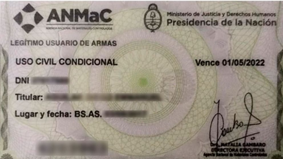 El carnet de la Administración Nacional de Materiales Controlados.