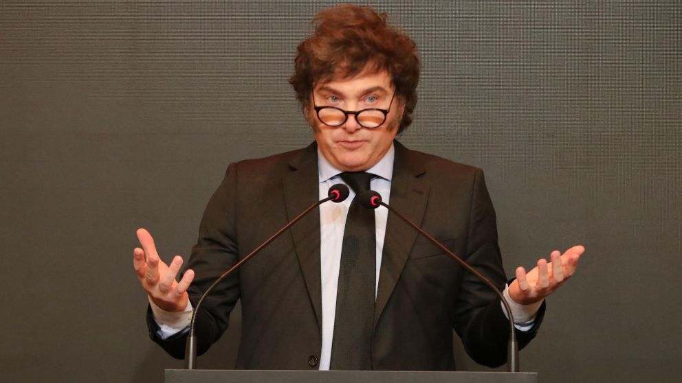 Javier Milei adelantó su viaje a España: cumbre de Vox, encuentro con empresarios y reunión con el embajador argentino