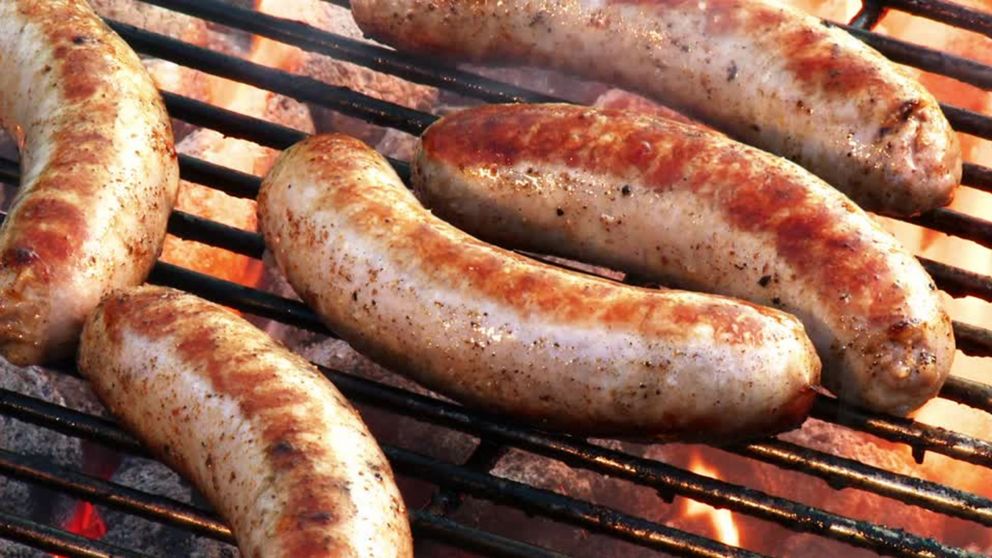 Los "secretos de los parrilleros" para que los chorizos del asado queden perfectos