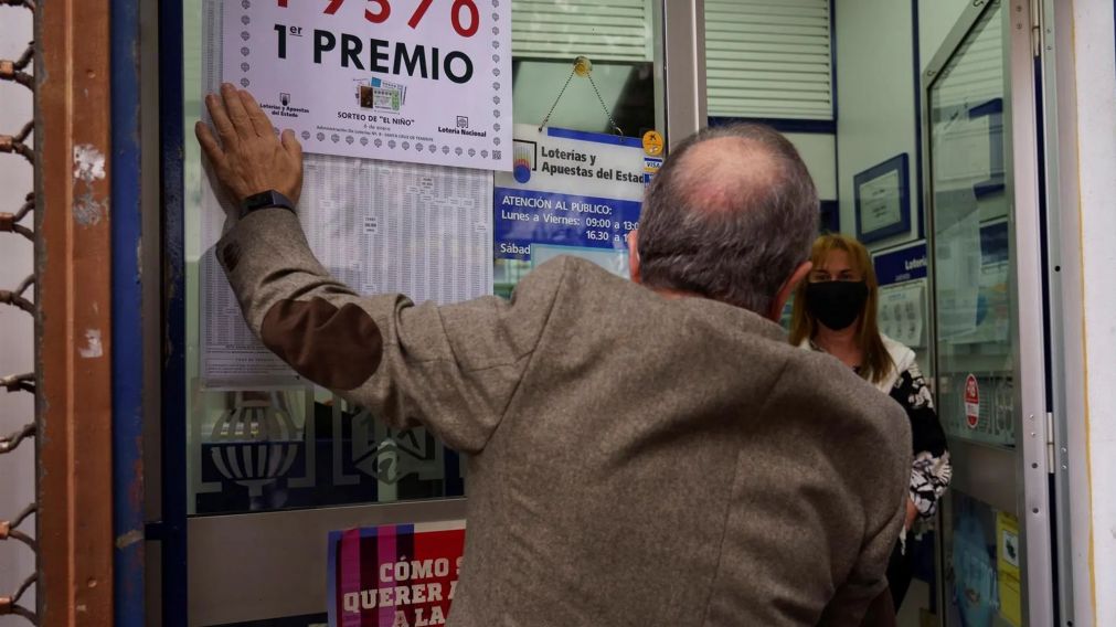 ¿Una señal del destino o pura casualidad?, la sorprendente historia del hombre que ganó millones de dólares en la lotería por su pelo.