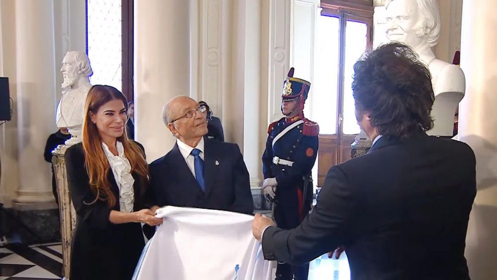 Zulemita participó de la presentación del busto de Carlos Menem en la Casa Rosada (Foto NA).