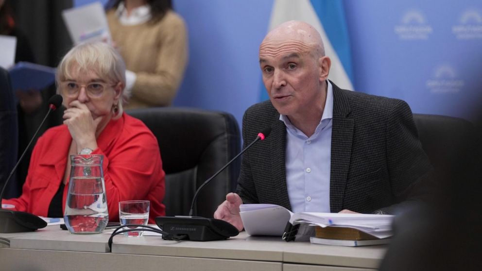 La Comisión de Presupuesto y Hacienda, que preside José Luis Espert, debatió los cuatro proyectos con dictamen sobre reforma previsional.