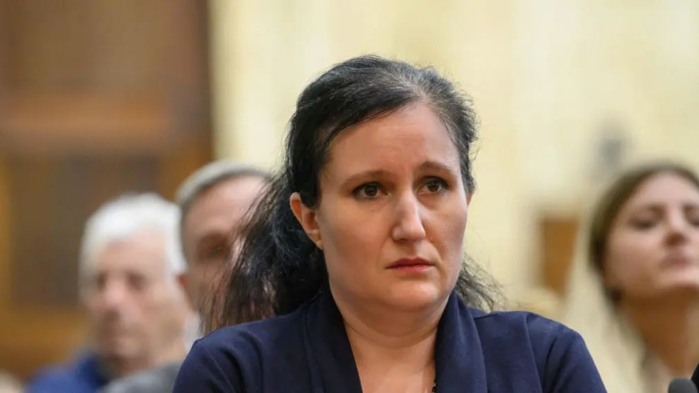 Una madre fue condenada a cadena perpetua por dejar morir de hambre a su bebé de 18 meses (Imagen LaPresse).