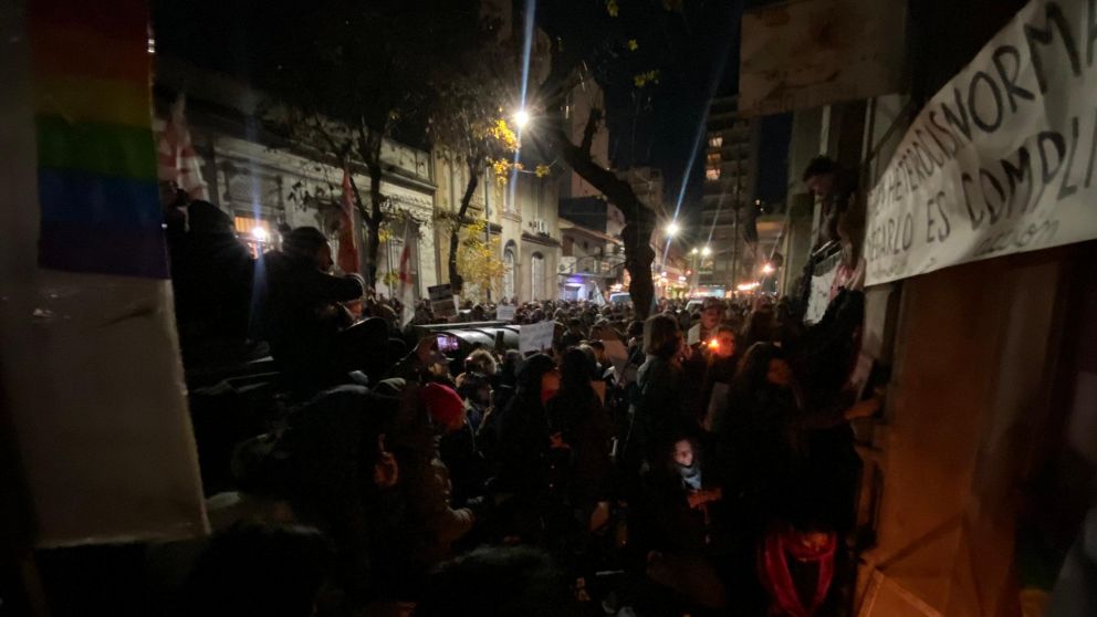 Masiva marcha en Barracas.