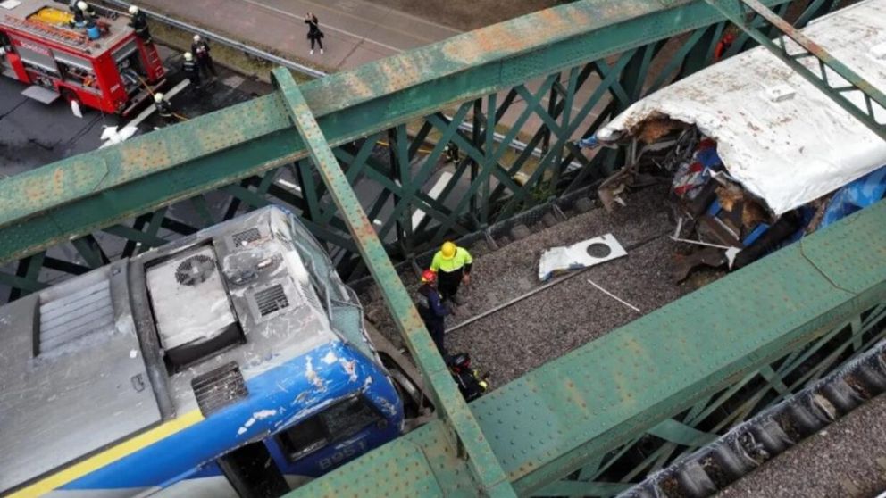 Impactante estado en que quedaron las formaciones tras el choque en Palermo (Twitter).
