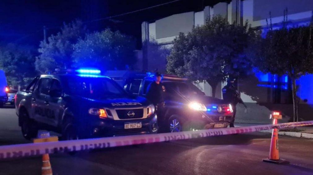 Un odontólogo de 43 años fue detenido por vender drogas luego que realizaran dos allanamientos en su domicilio particular.