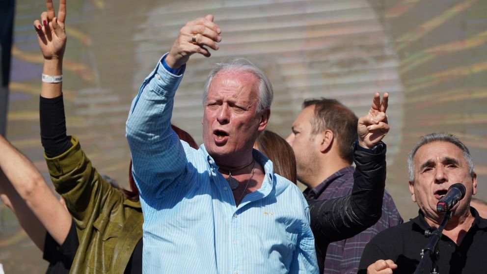 Andr�s Rodr�guez pidi� a los senadores que rechacen el proyecto de Ley Bases.