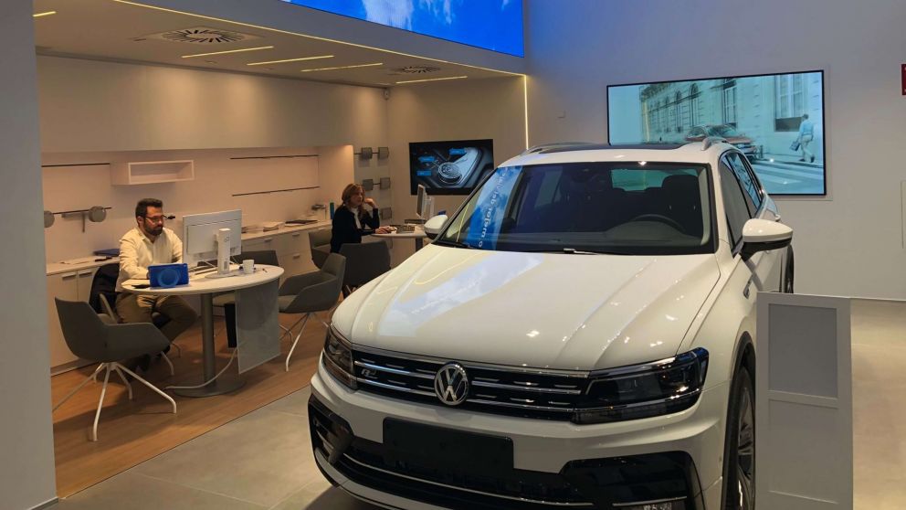Concesionario oficial de automotriz alemana busca nuevos empleados para agrandar el equipo del área de ventas.