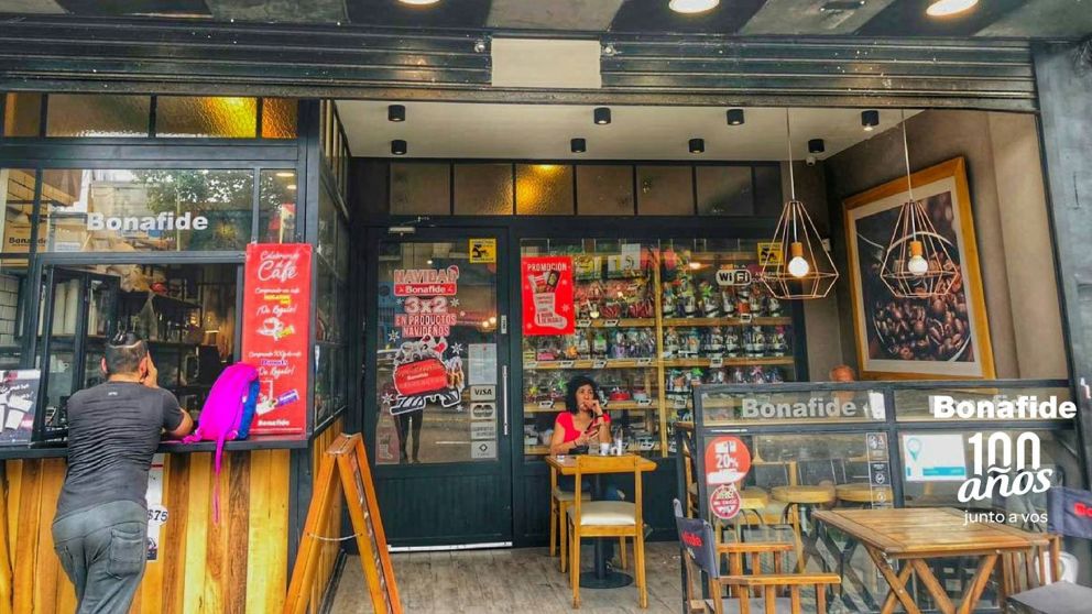 La famosa cafetería se encuentra ampliando su staff y abrió nuevas vacantes en distintas sedes de producción y ventas.