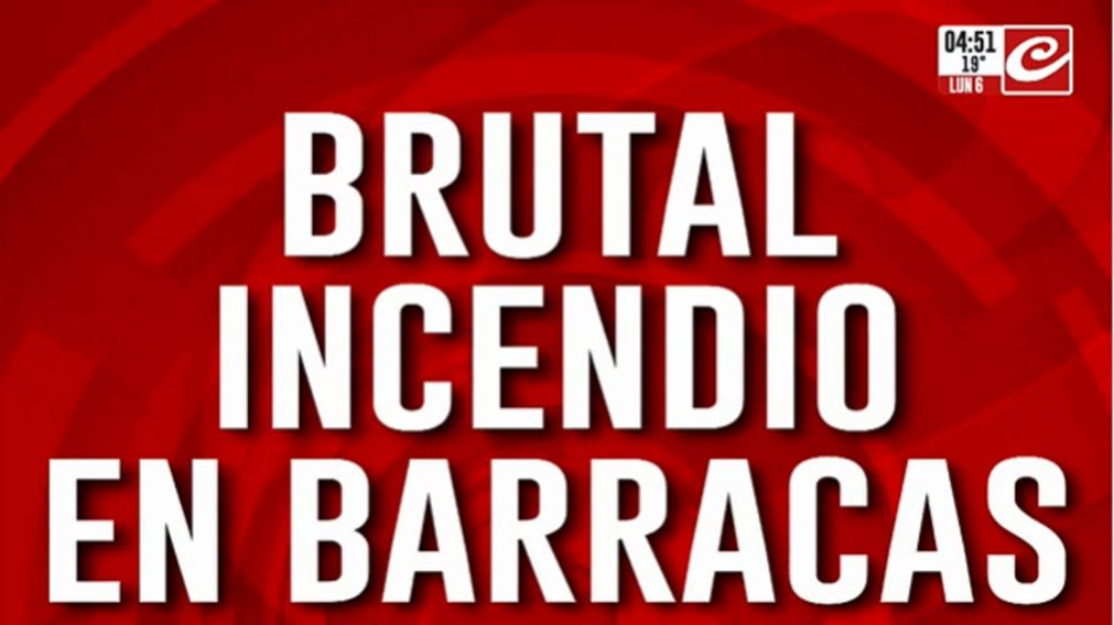 Incendio intencional en edificio de Barracas deja varios heridos de gravedad