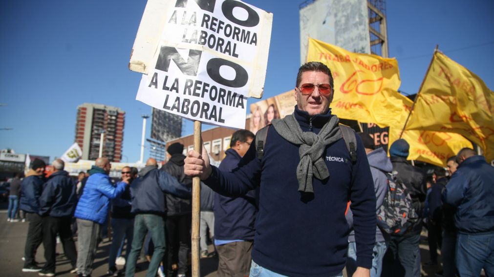 Los choferes de la l�nea 60 protestaron el jueves en Puente Saavedra (Twitter).