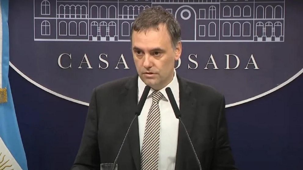 En la previa a la marcha por las universidades, Adorni cargó contra sectores de la oposición.