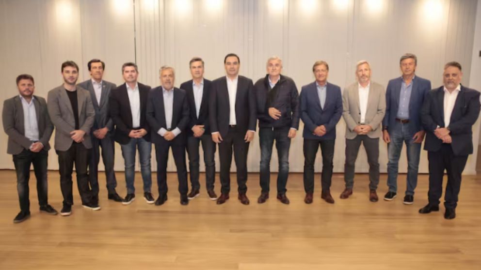 El encuentro entre gobernadores de JxC fue en formato híbrido.