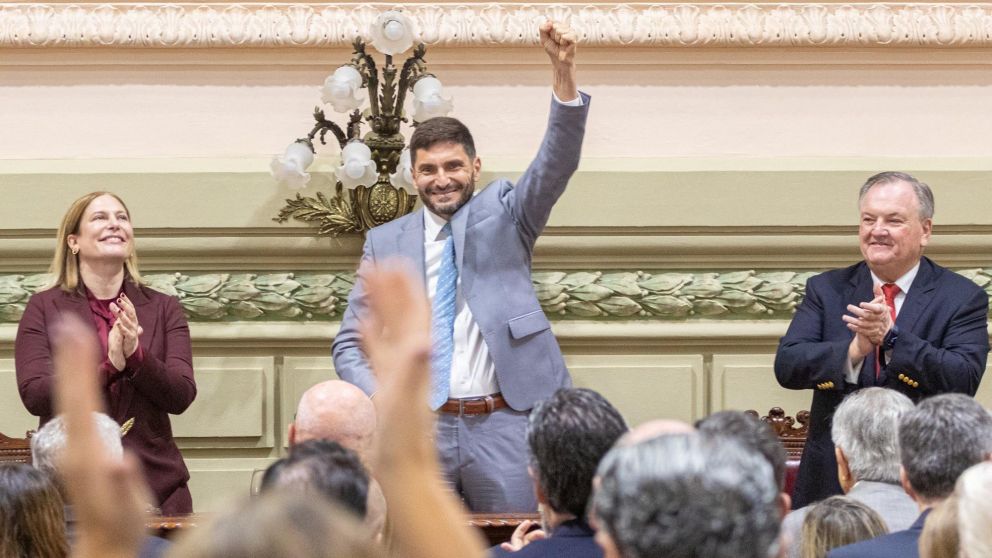 Pullaro encabezó la apertura del período de sesiones ordinarias en la Legislatura de Santa Fe.