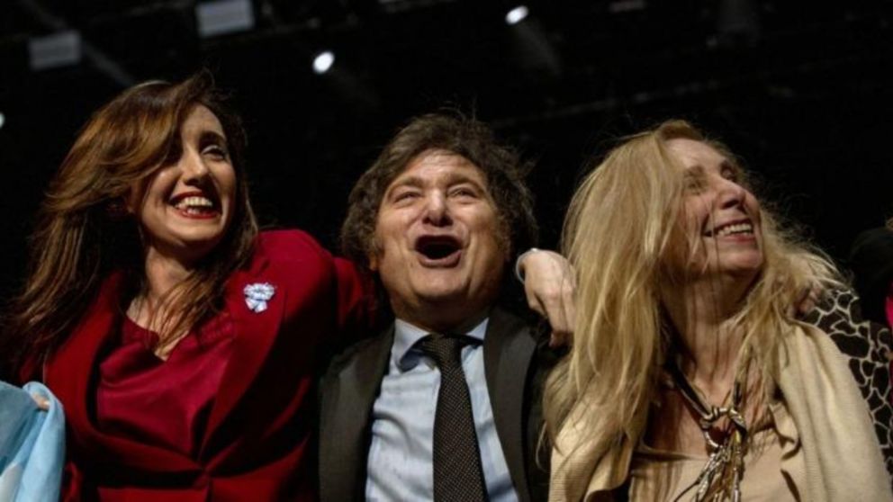 El Gobierno planea estrategias de cara al megaproyecto oficialista.