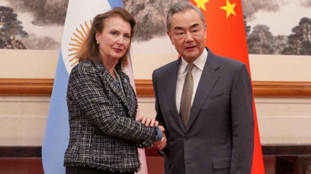 Diana Mondino y su par chino acordaron potenciar la relaci�n pol�tica y comercial.