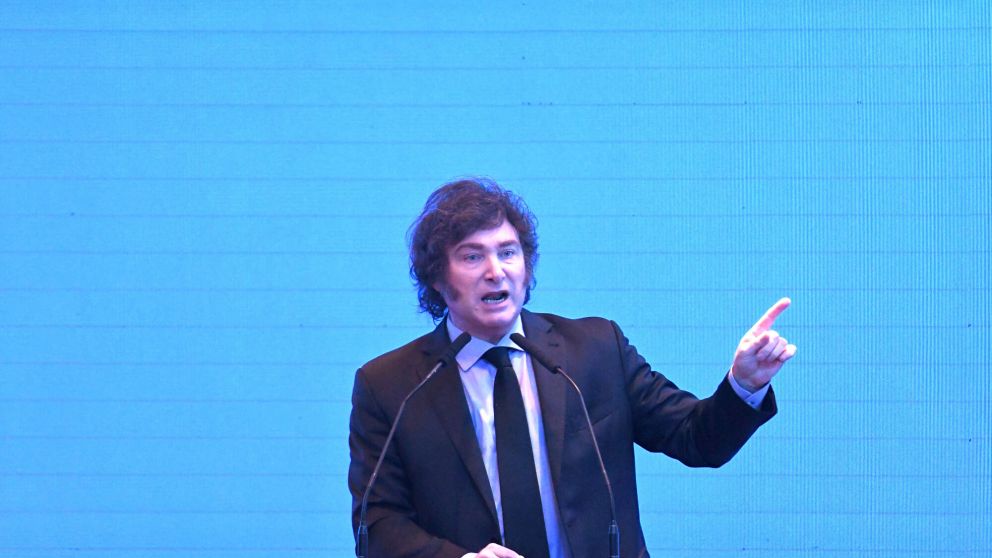 Milei suspendió la reunión de Gabinete y siguió el debate de la Ley Bases desde la Quinta de Olivos (Nahuel Ventura).