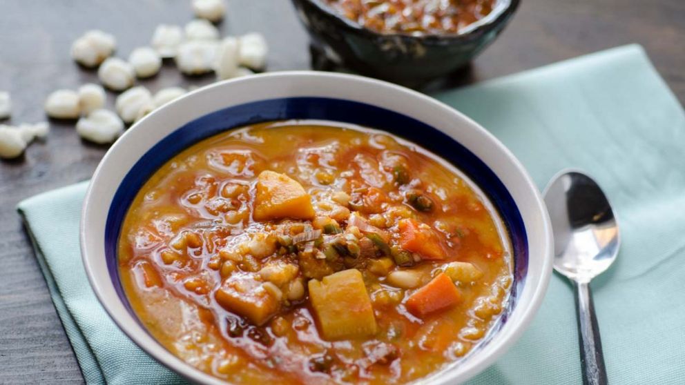 Receta de locro casero, fácil y barato para festejar el 1 de mayo.