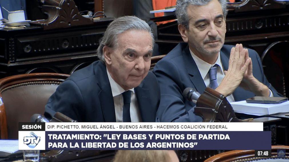 Cierran los discursos en la Cámara de Diputados para votar la Ley Bases.
