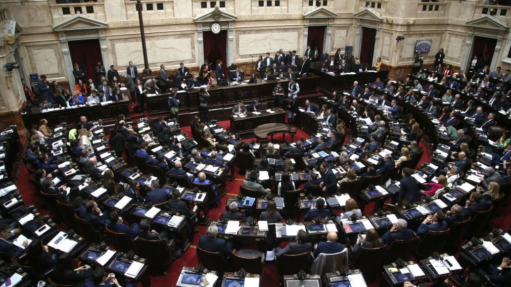 Sesión maratónica en la Cámara de Diputados por la Ley Bases.