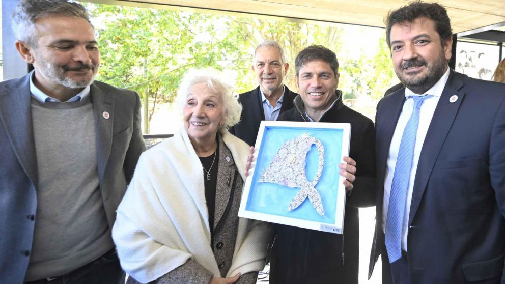 Axel Kicillof inauguró junto a Estela de Carlotto un nuevo Espacio de la Memoria.