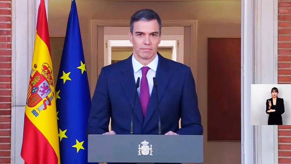 Tras la amenaza de renuncia por la investigación a su esposa y una multitudinaria marcha de apoyo, Pedro Sánchez seguirá al frente del Ejecutivo español