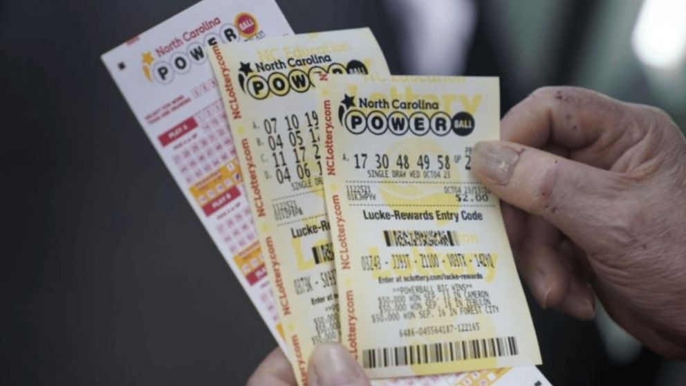 Mujer ganó 200 "palos" en la lotería por el colgado del agenciero (Imagen ilustrativa)