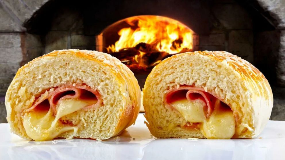 Mirá cómo hacer un rico pan relleno de salame y queso, ideal para acompañar con algo "calentito".