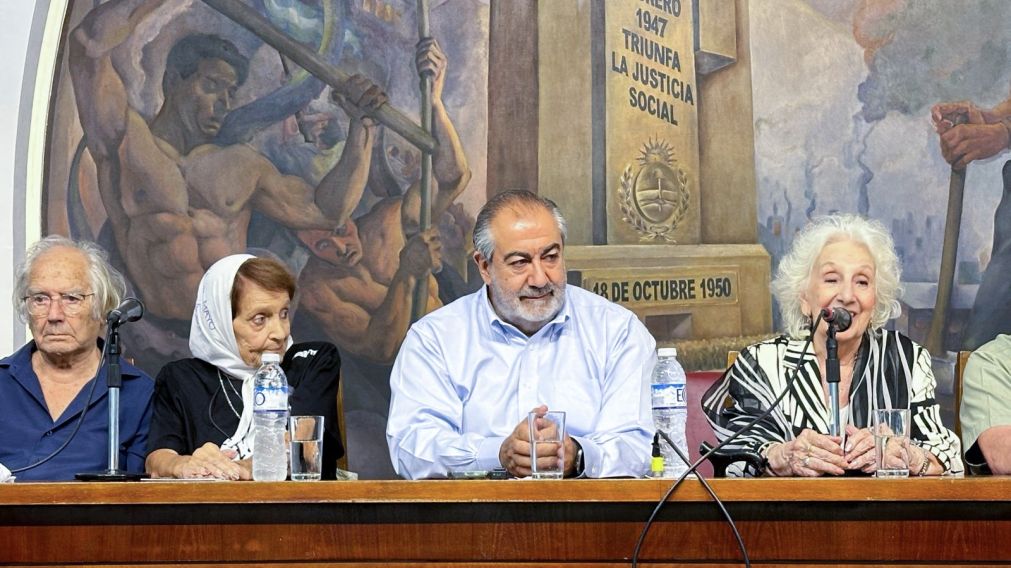 Presentaron un pedido de juicio político contra Milei por "mal desempeño de sus funciones y posible comisión de delitos"