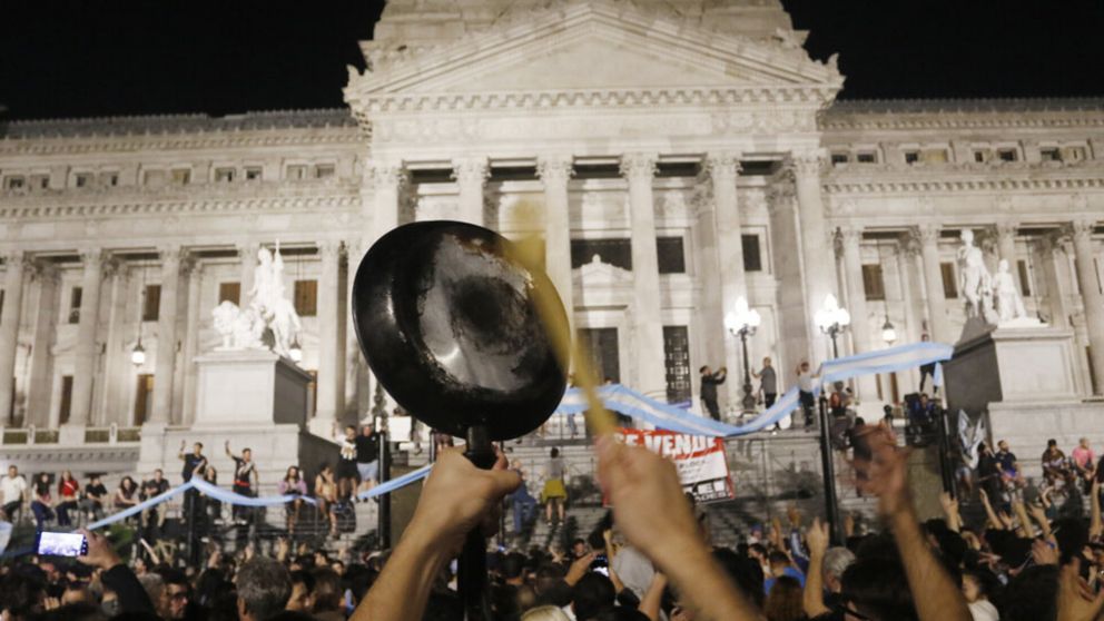 Cacerolazos en el AMBA