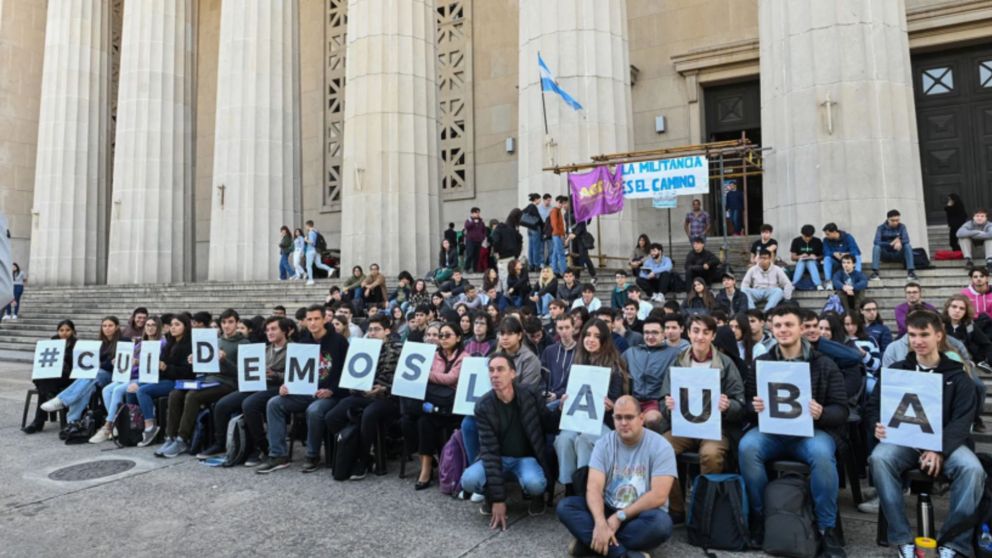 La “Marcha Universitaria Federal” fue convocada para este martes a las 15.30.